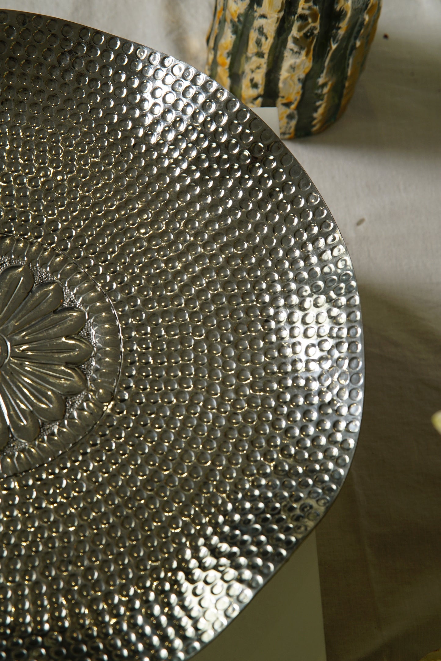 Aria Hammered Silver Platter Set - Rental